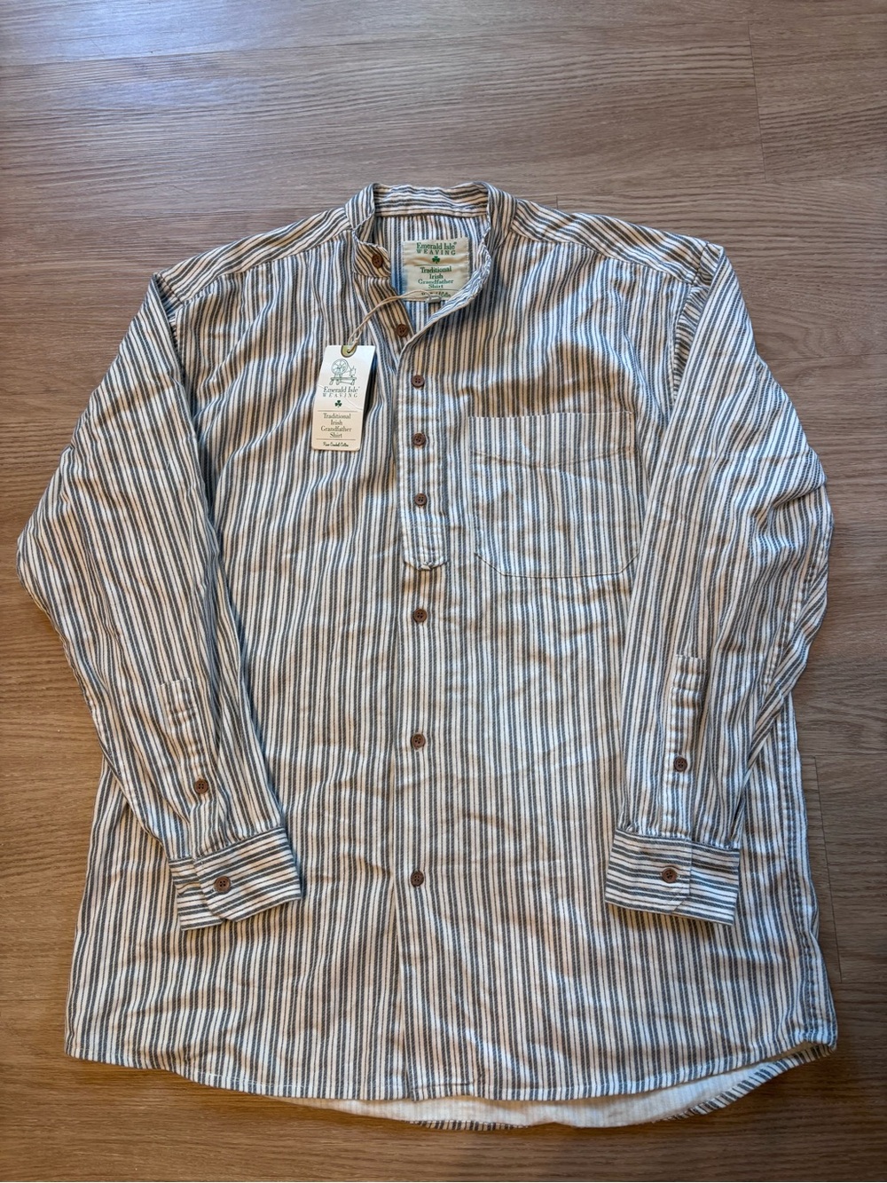 NWT Emerald Isle Weaving Men’s Small Traditional Irish Grandfather Shirt Button